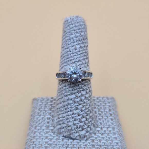 Jewelry - Size 7 Sterling Silver Round Cubic Zirconia With Channel Accents Ring A4799